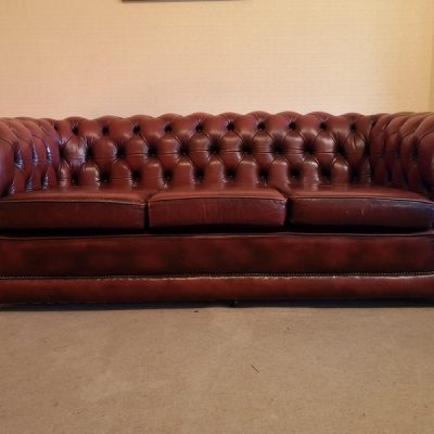 CANAPE CHESTERFIELD CUIR VINTAGE
