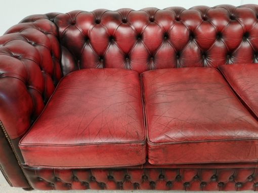 CANAPE CHESTERFIELD ROUGE