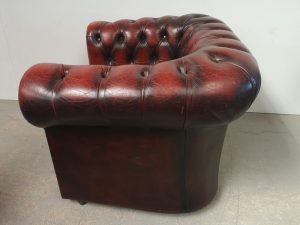 FAUTEUIL CHESTERFIELD CUIR ROUGE