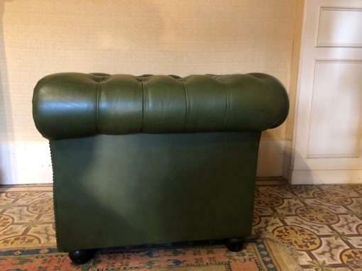 Fauteuil chesterfield vert – Image 5